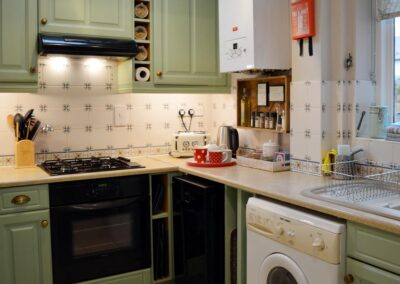 Photo: There's a dishwasher & a washing machine